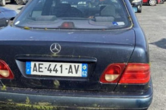 Feu arriere principal droit (feux) MERCEDES CLASSE E 210