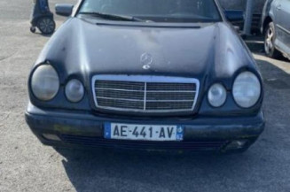 Feu arriere principal droit (feux) MERCEDES CLASSE E 210