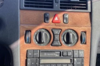 Feu arriere principal droit (feux) MERCEDES CLASSE E 210