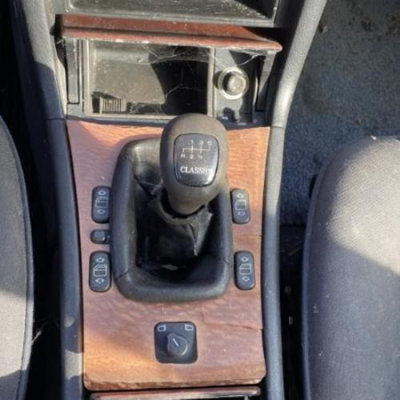 Feu arriere principal droit (feux) MERCEDES CLASSE E 210 Photo n°18