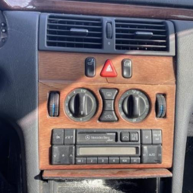 Commande chauffage MERCEDES CLASSE E 210 Photo n°19