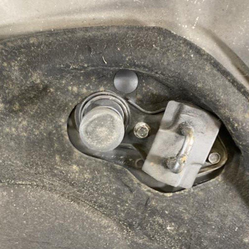 Capot MERCEDES CLASSE C 203 Photo n°6