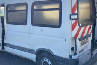 Moteur essuie glace avant RENAULT MASTER 2