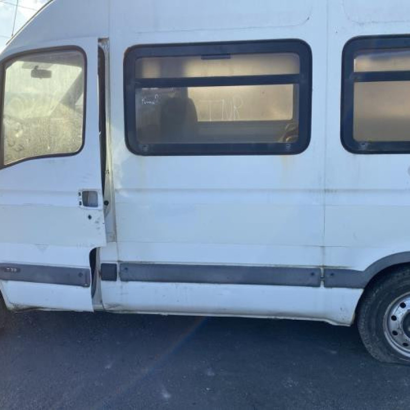 Serrure avant gauche RENAULT MASTER 2 Photo n°9