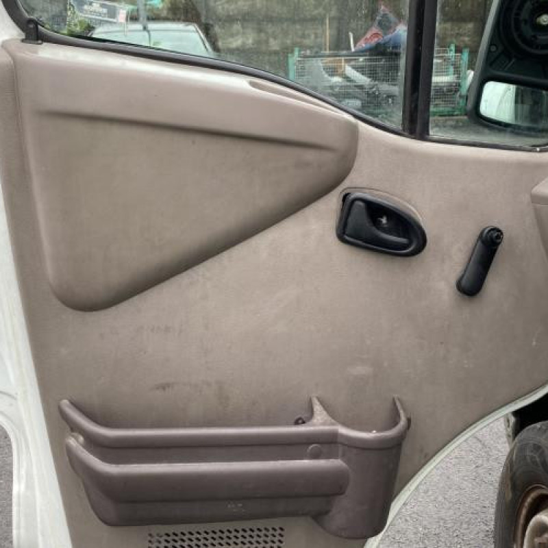 Moteur essuie glace avant RENAULT MASTER 2 Photo n°17
