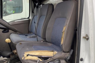 Moteur essuie glace avant RENAULT MASTER 2