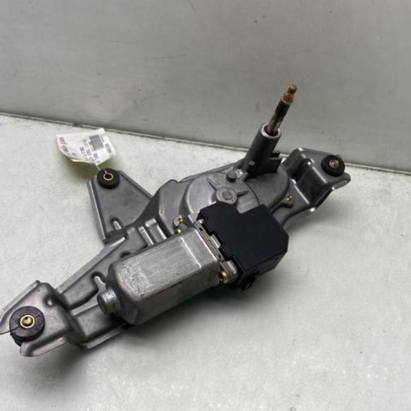 Moteur essuie glace arriere TOYOTA COROLLA VERSO 1 Photo n°1