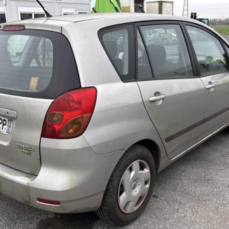 Trappe d'essence TOYOTA COROLLA VERSO 1 Photo n°16