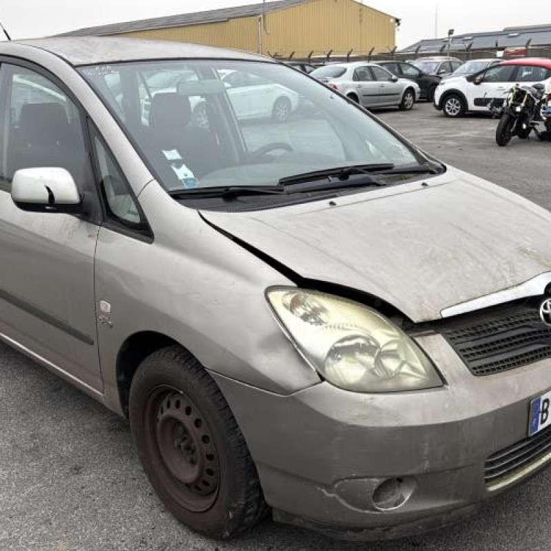 Moteur essuie glace arriere TOYOTA COROLLA VERSO 1 Photo n°17