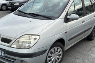 Serrure avant droit RENAULT SCENIC 1