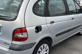 Serrure avant droit RENAULT SCENIC 1