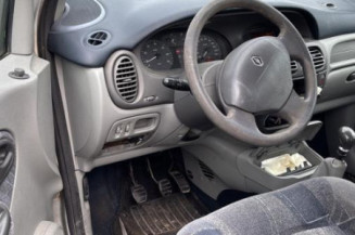 Serrure avant droit RENAULT SCENIC 1