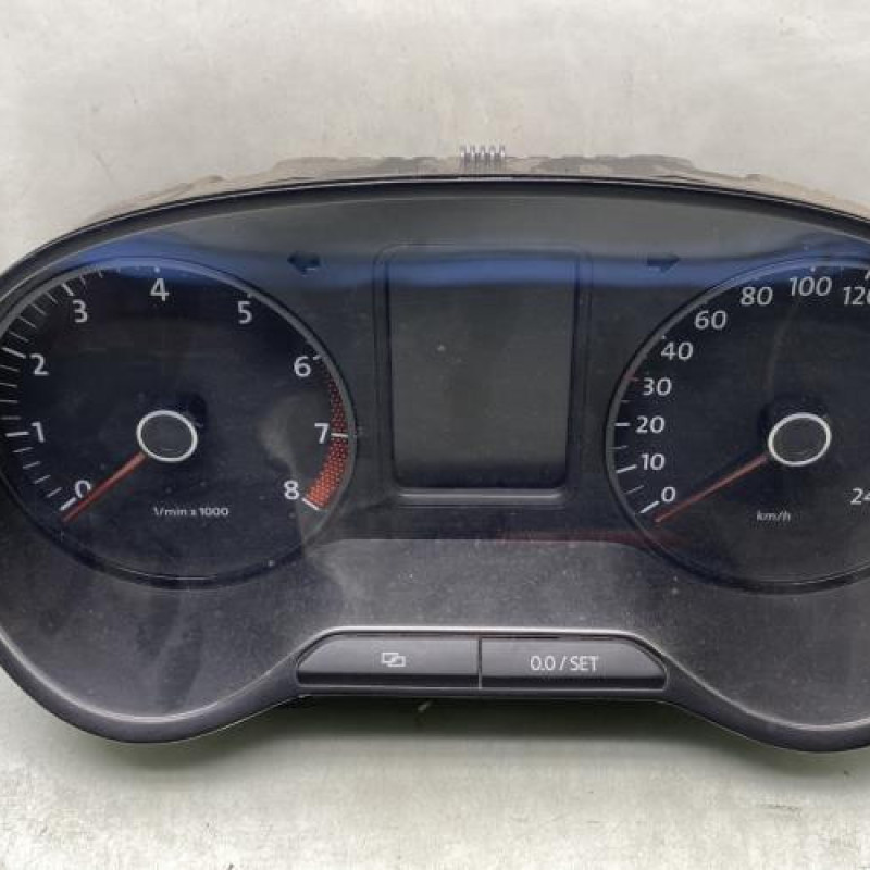 Compteur VOLKSWAGEN POLO 5 Photo n°1