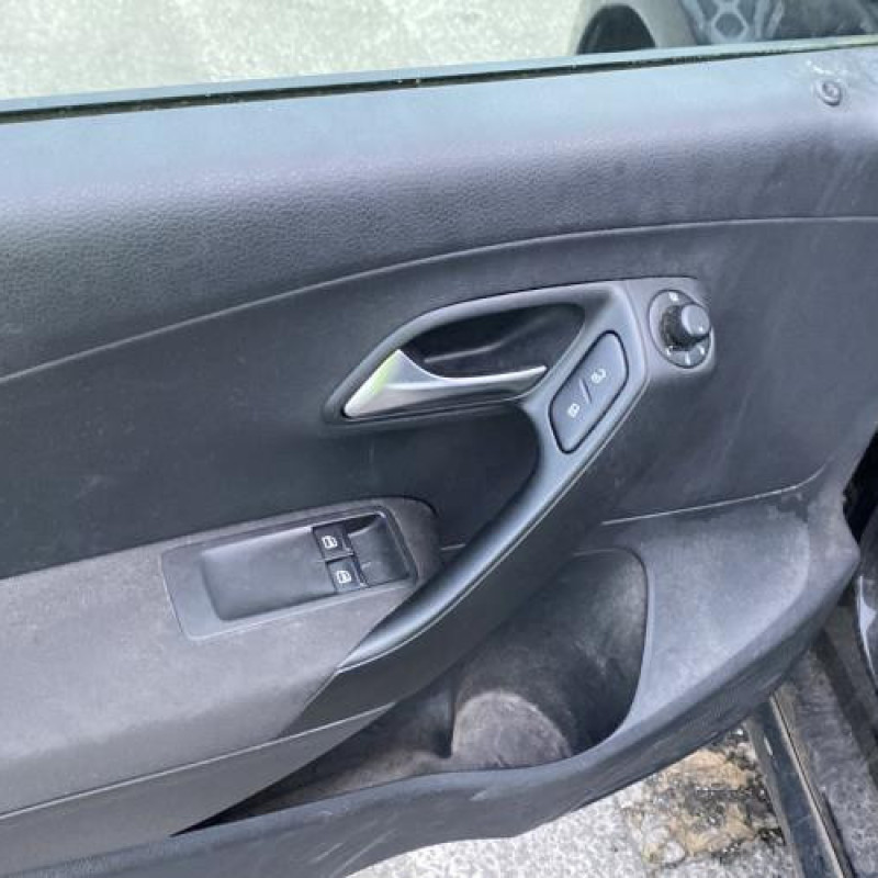 Leve vitre electrique avant droit VOLKSWAGEN POLO 5 Photo n°20