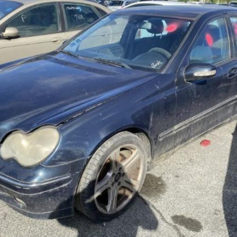 Feu arriere principal gauche (feux) MERCEDES CLASSE C 203 Photo n°4