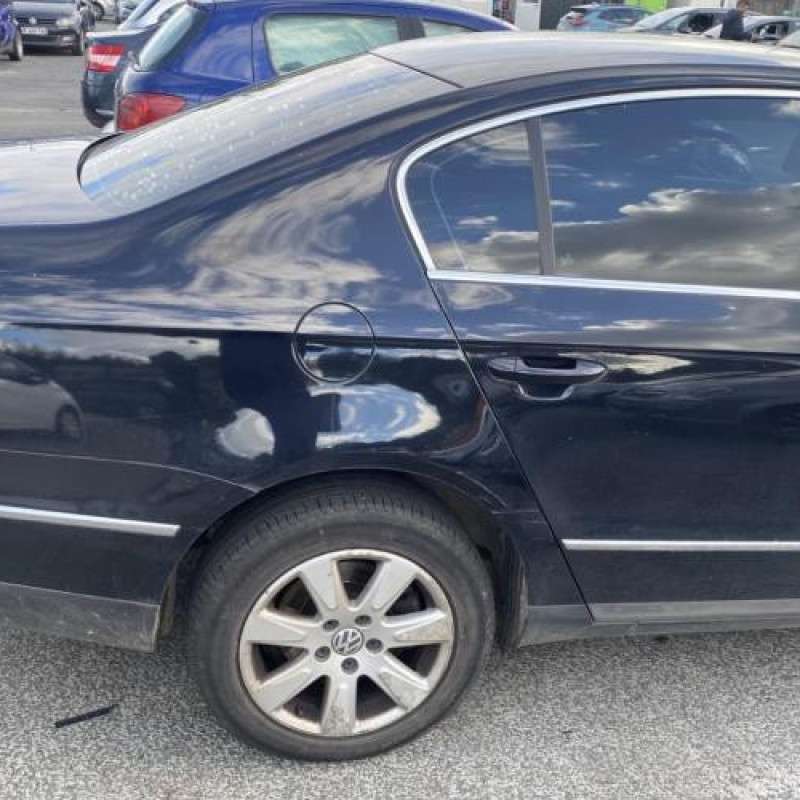 Feu arriere principal droit (feux) VOLKSWAGEN PASSAT 5 Photo n°19