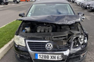 Feu arriere secondaire gauche (feux) VOLKSWAGEN PASSAT 5