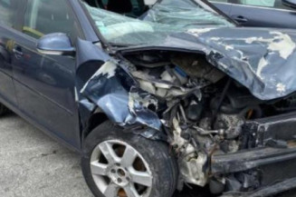 Feu arriere secondaire gauche (feux) VOLKSWAGEN GOLF 5