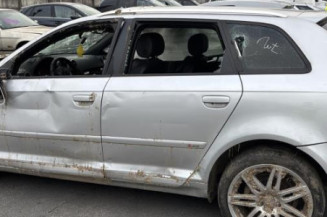 Poignee porte avant gauche AUDI A3 2