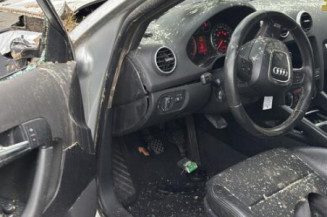 Poignee porte avant gauche AUDI A3 2
