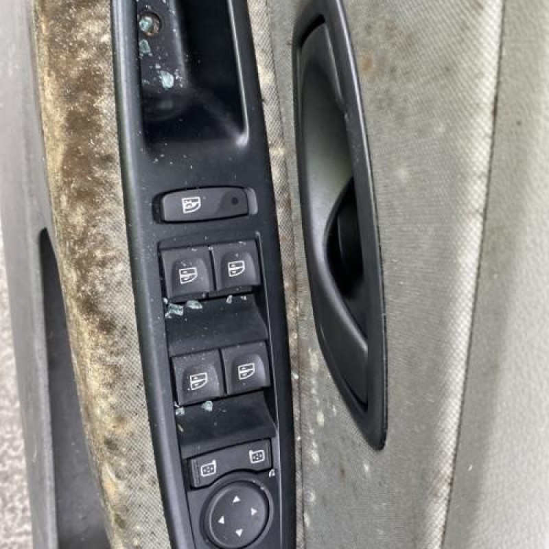 Leve vitre electrique avant droit RENAULT MEGANE 3 Photo n°13