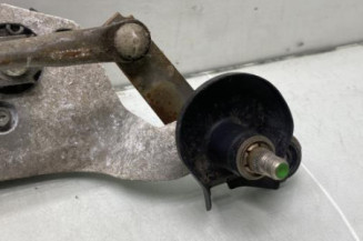 Moteur essuie glace avant TOYOTA YARIS 2