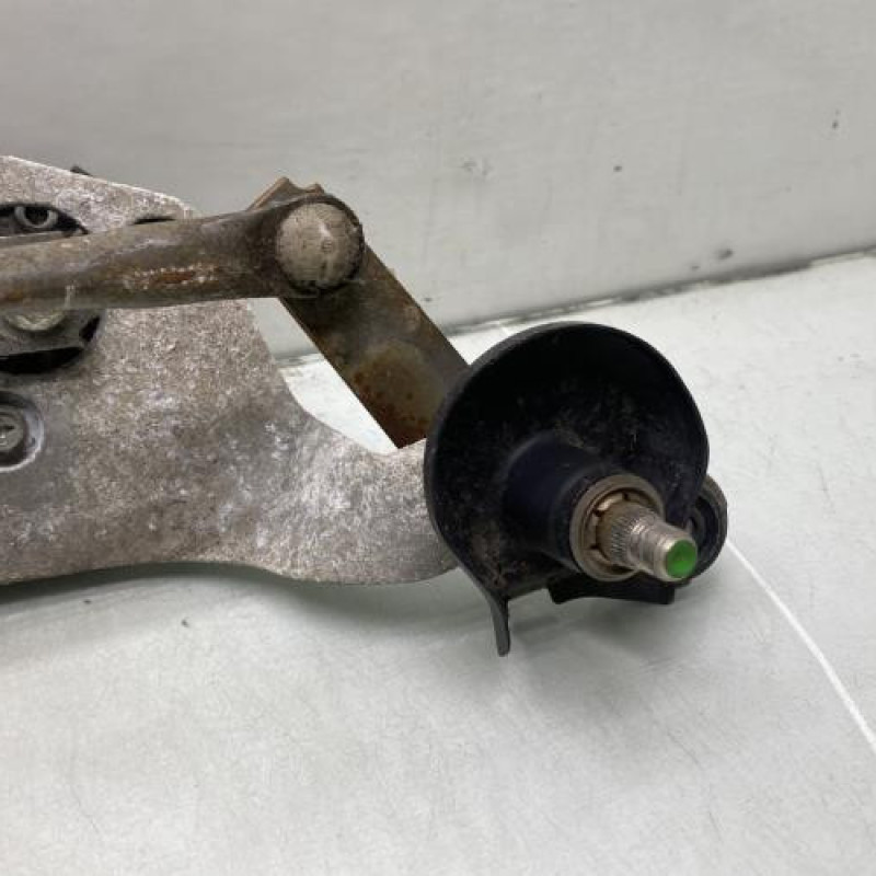 Moteur essuie glace avant TOYOTA YARIS 2 Photo n°3