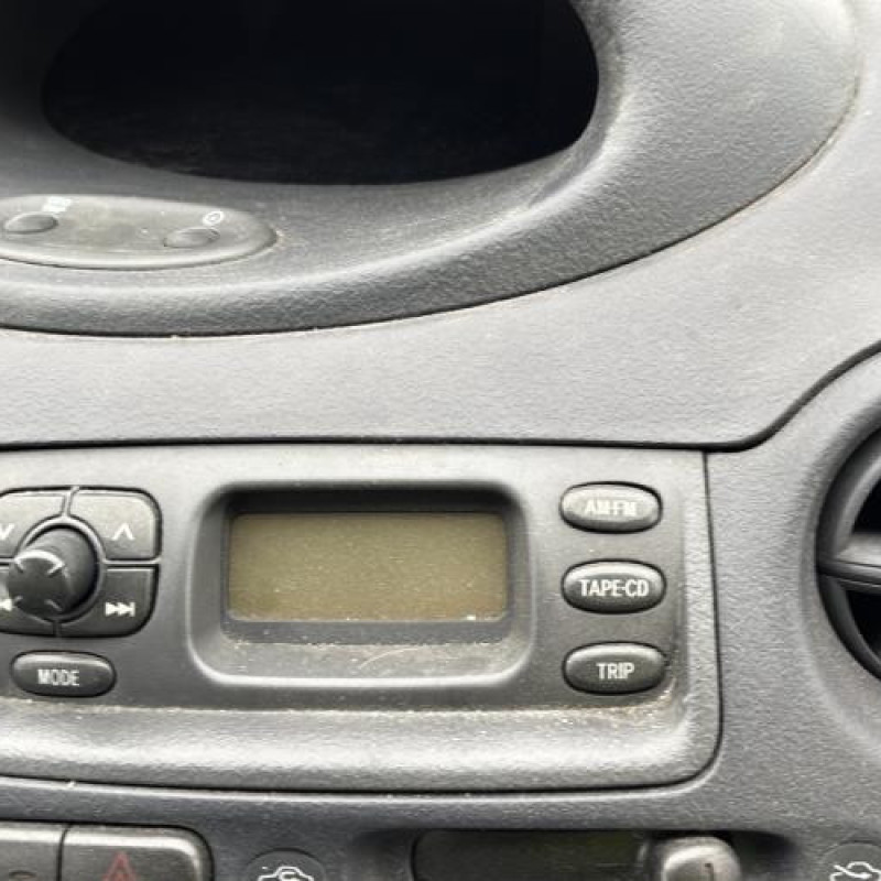 Interrupteur de leve vitre avant droit TOYOTA YARIS 1 Photo n°17
