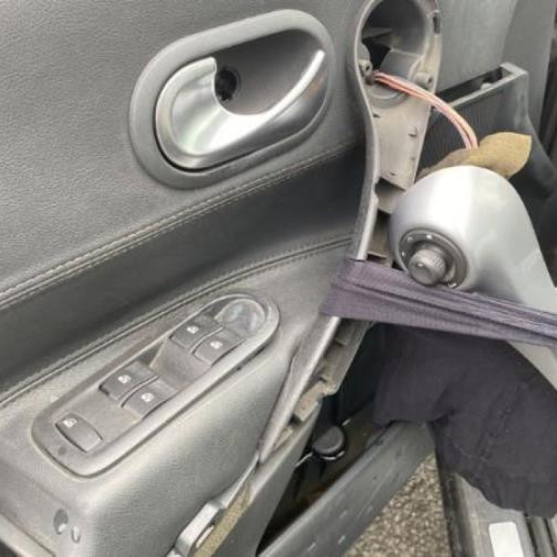 Boitier air bag RENAULT MEGANE 2 Photo n°13