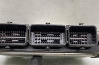 Calculateur moteur RENAULT MEGANE 2