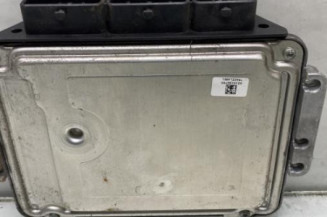 Calculateur moteur RENAULT MEGANE 2