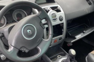 Calculateur moteur RENAULT MEGANE 2