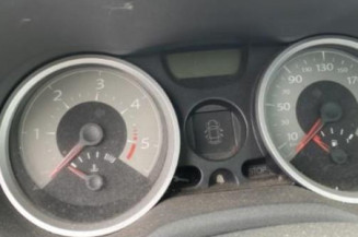 Calculateur moteur RENAULT MEGANE 2