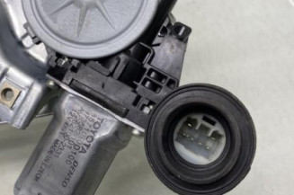 Leve vitre electrique avant droit TOYOTA YARIS 3