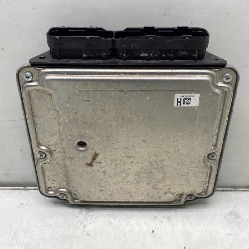 Calculateur moteur TOYOTA YARIS 3 Photo n°4
