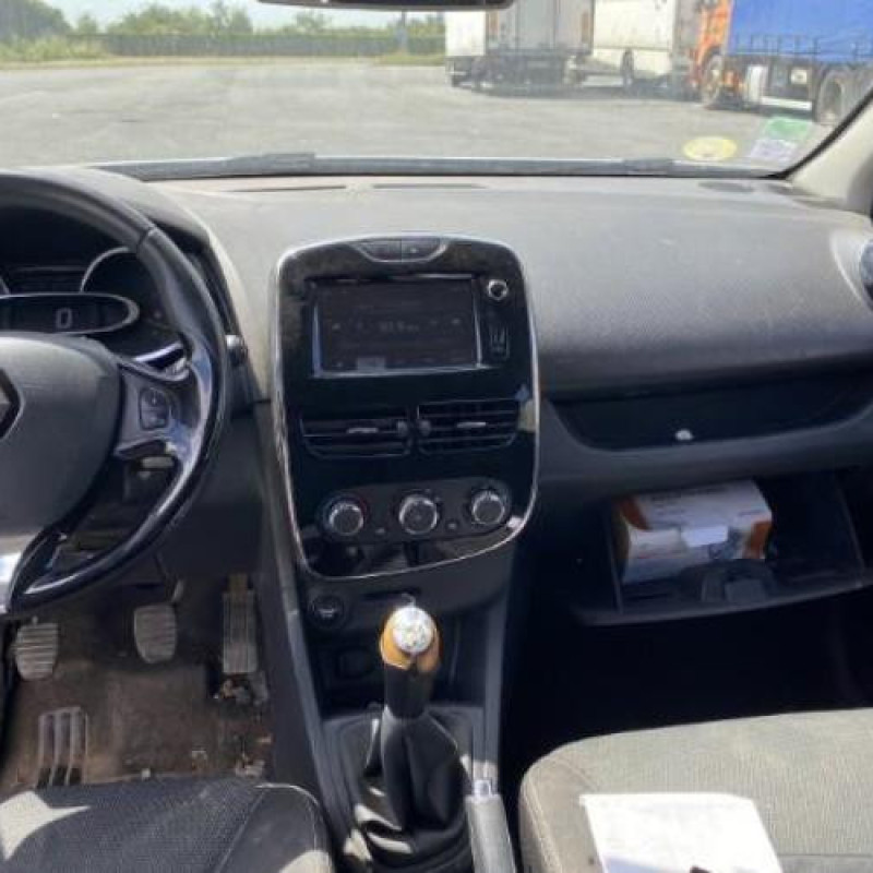 Compresseur clim RENAULT CLIO 4 Photo n°18