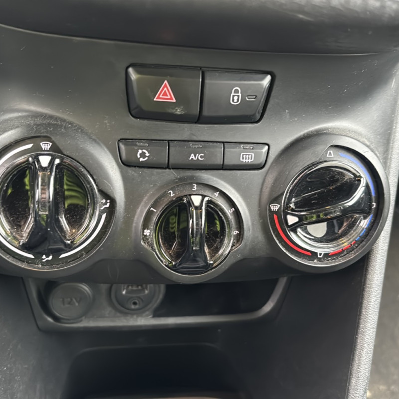 PEUGEOT 208 1 PHASE 2 1.2 VTI - 12V Photo n°27