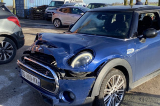 MINI MINI 3 F56 PHASE 1 2.0i - 16V TURBO COOPER S Photo n°1