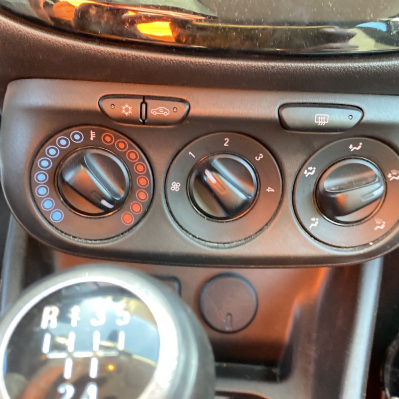 OPEL CORSA E 1.4i - 16V Photo n°8