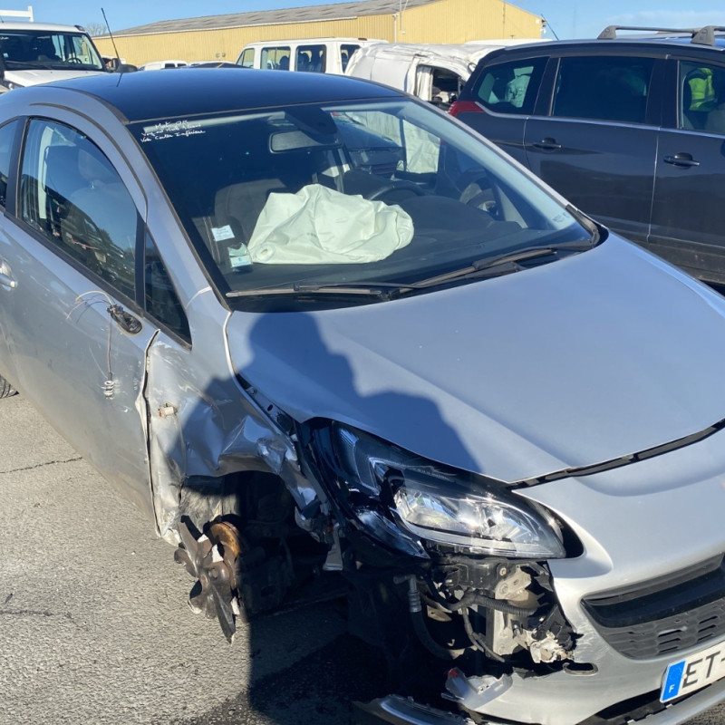 OPEL CORSA E 1.4i - 16V Photo n°13
