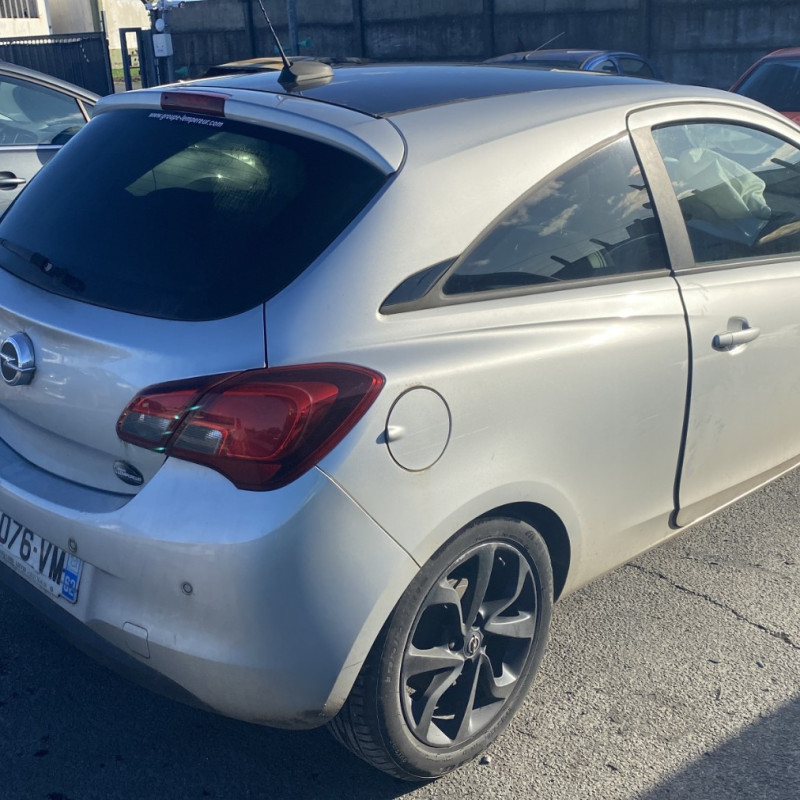OPEL CORSA E 1.4i - 16V Photo n°14