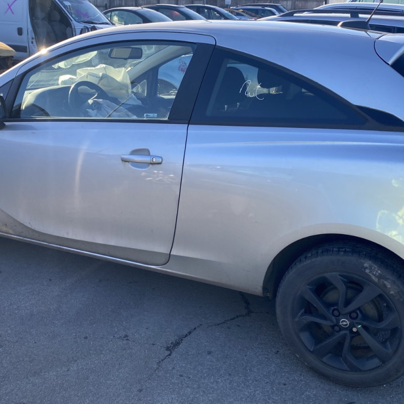 OPEL CORSA E 1.4i - 16V Photo n°18