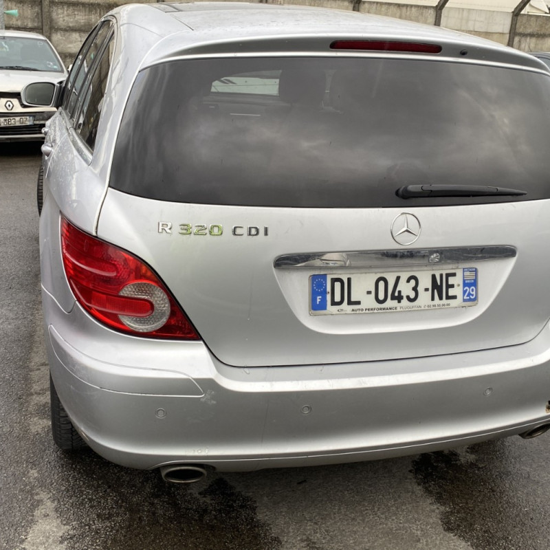 MERCEDES CLASSE R 251 PHASE 1 BREAK 320 3.0 CDI - 24V V6 TURBO 4-MATIC 4X4 Photo n°5