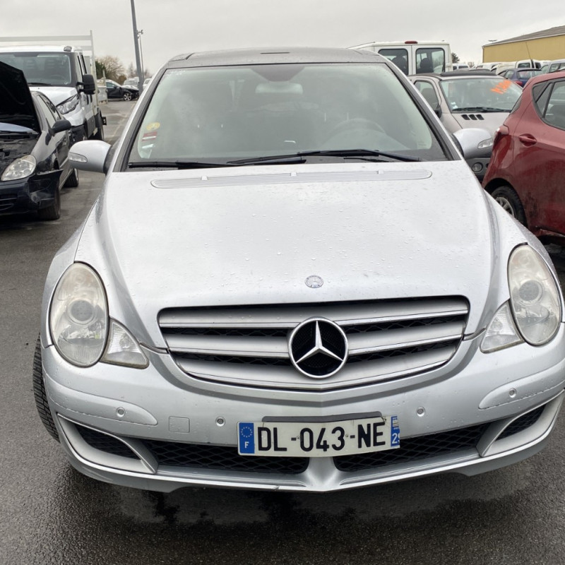 MERCEDES CLASSE R 251 PHASE 1 BREAK 320 3.0 CDI - 24V V6 TURBO 4-MATIC 4X4 Photo n°10