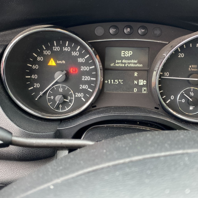 MERCEDES CLASSE R 251 PHASE 1 BREAK 320 3.0 CDI - 24V V6 TURBO 4-MATIC 4X4 Photo n°24