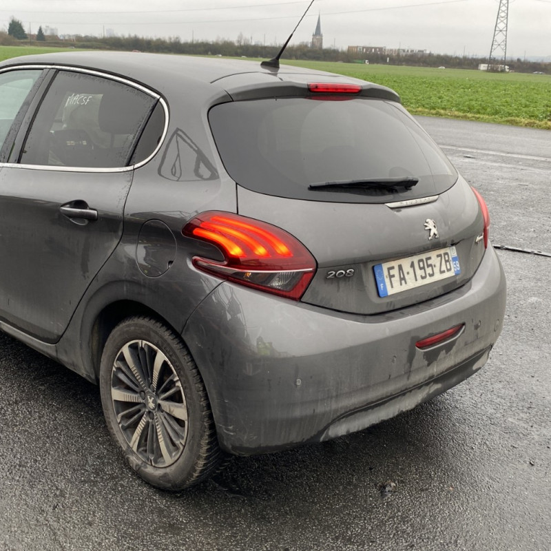 PEUGEOT 208 1 PHASE 2 1.2 PURETECH - 12V TURBO Photo n°4