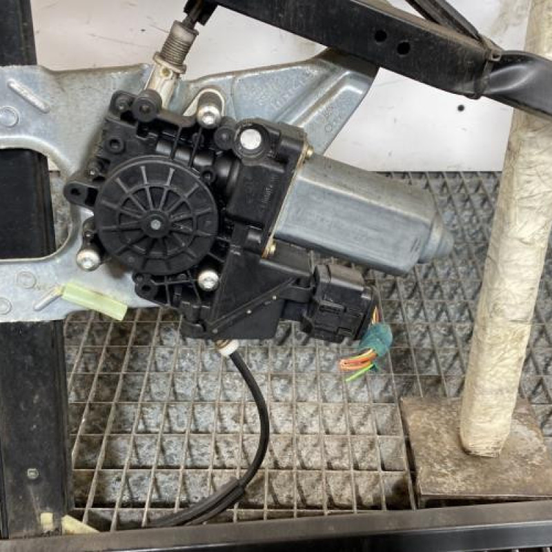 Leve vitre electrique avant droit AUDI A3 1 Photo n°3
