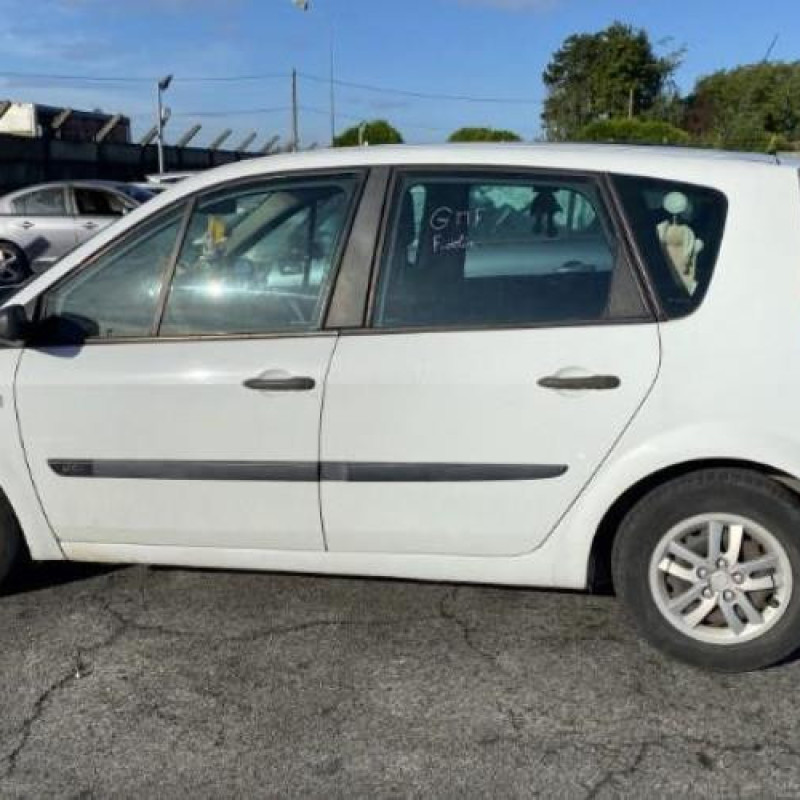 Pare choc avant RENAULT SCENIC 2 Photo n°13