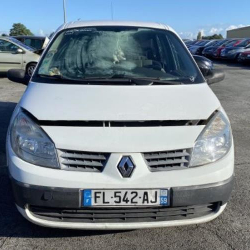 Pare choc avant RENAULT SCENIC 2 Photo n°15