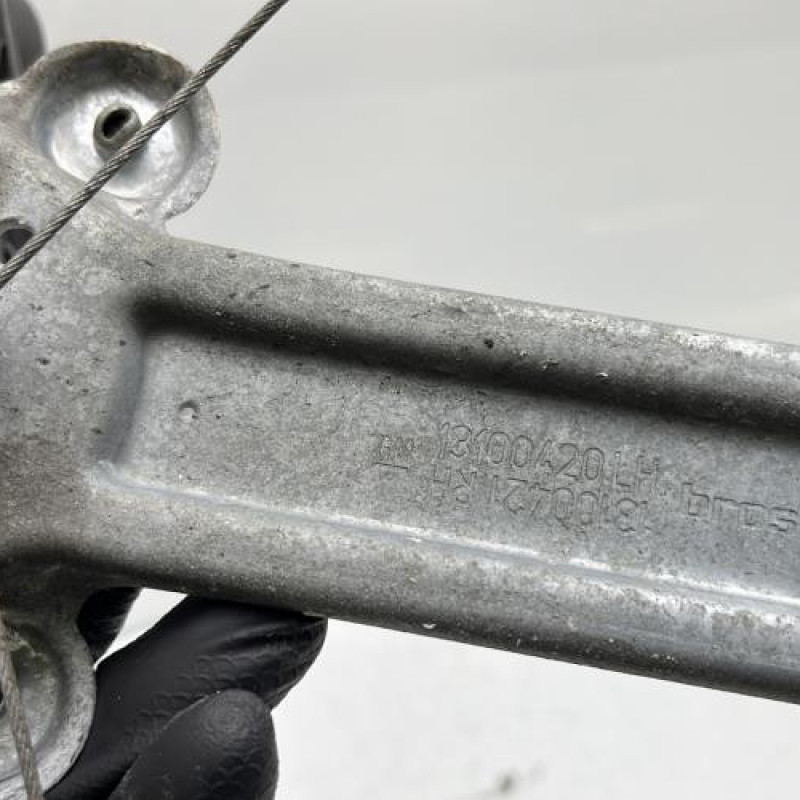 Leve vitre mecanique arriere droit OPEL ASTRA H Photo n°5